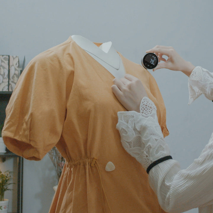 Compact electronic ruler detail